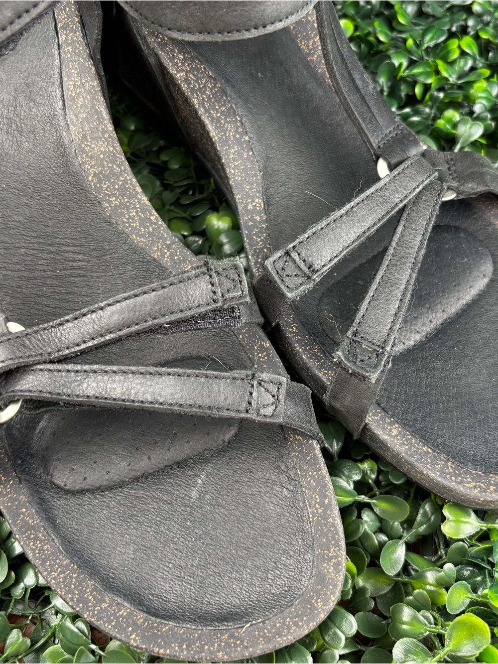 TEVA BLACK STRAP SANDALS Size 11 Woman - Picture 7 of 9
